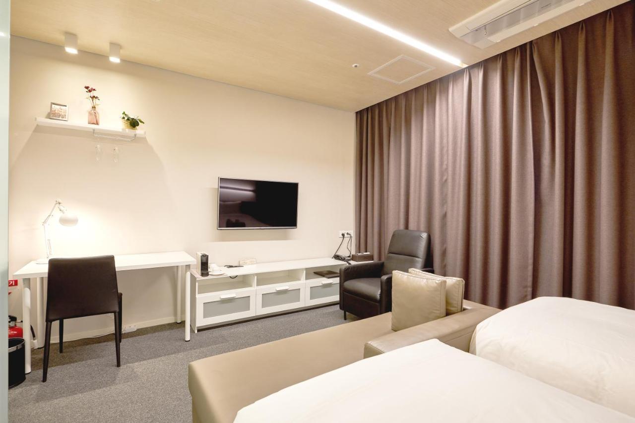 Grand City Hotel צ'אנגוון מראה חיצוני תמונה